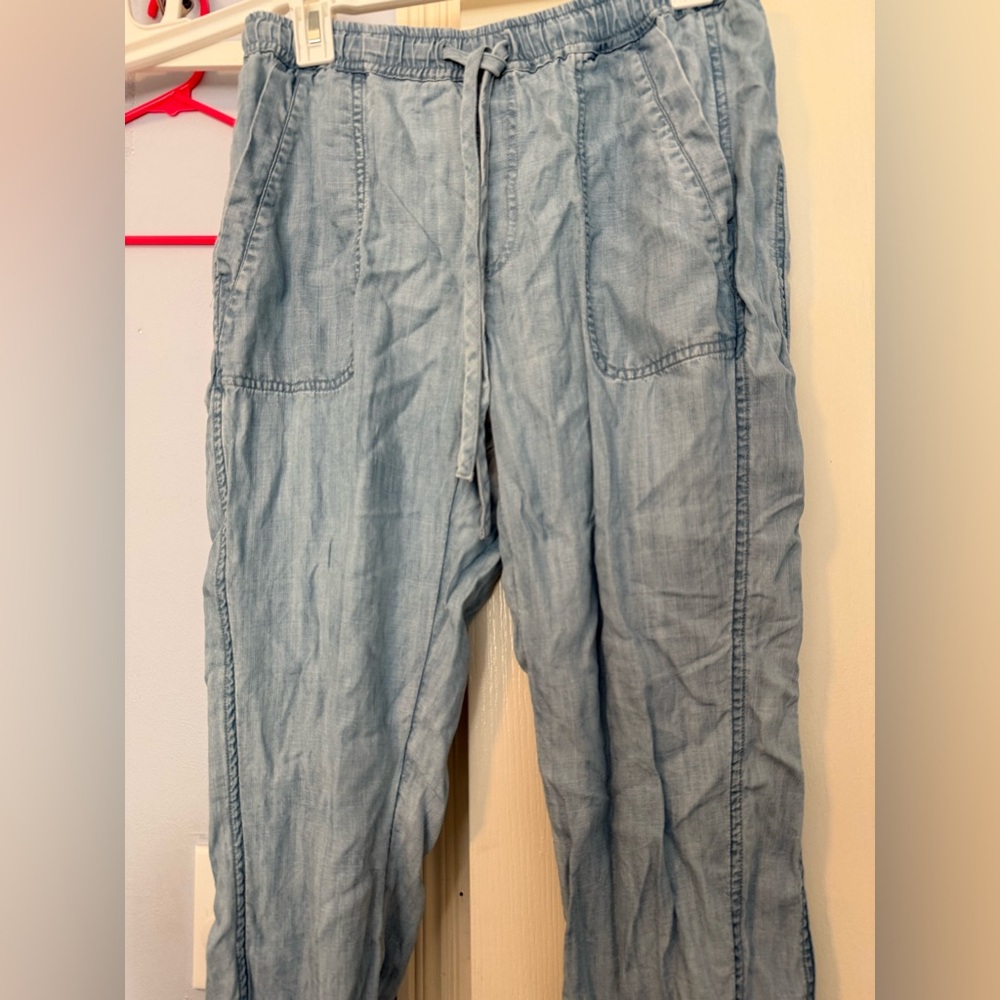 Woman’s Vineyard Vines Drawstring Denim Jeans. Size Small